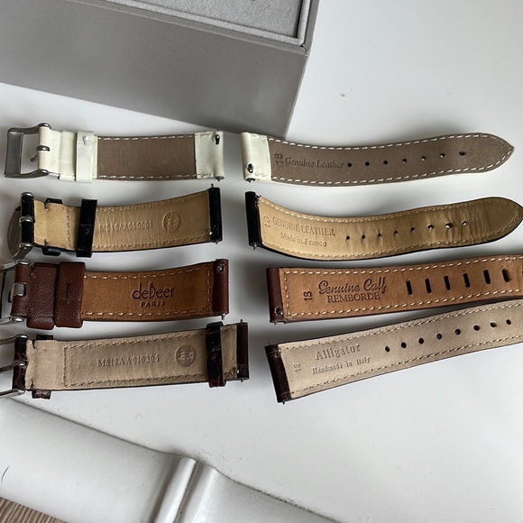 Michele Deco Chronograph Watch with 5 leather and alligator bands - Picture 10 of 11